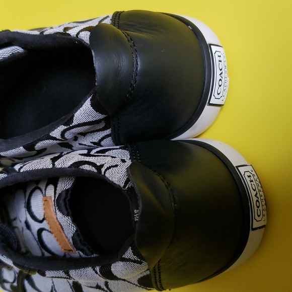 coach shoes - Picture 4 of 11